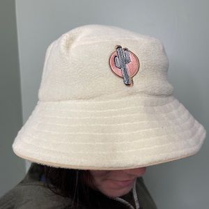 Fleece safari bucket hat in Ivory